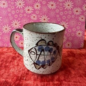 Vintage 70s Stoneware Speckled Fish Design Mug 🐟